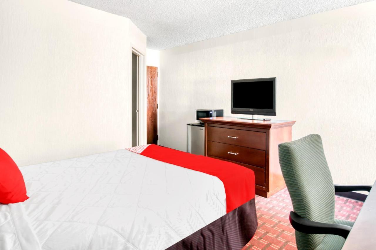 Hotel Oyo Townhouse Houston George Bush Intercontinental Extérieur photo