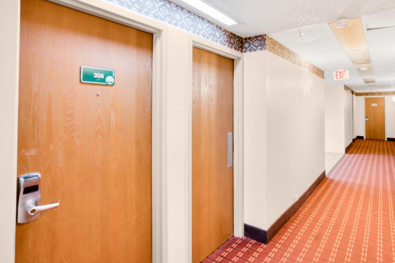 Hotel Oyo Townhouse Houston George Bush Intercontinental Extérieur photo