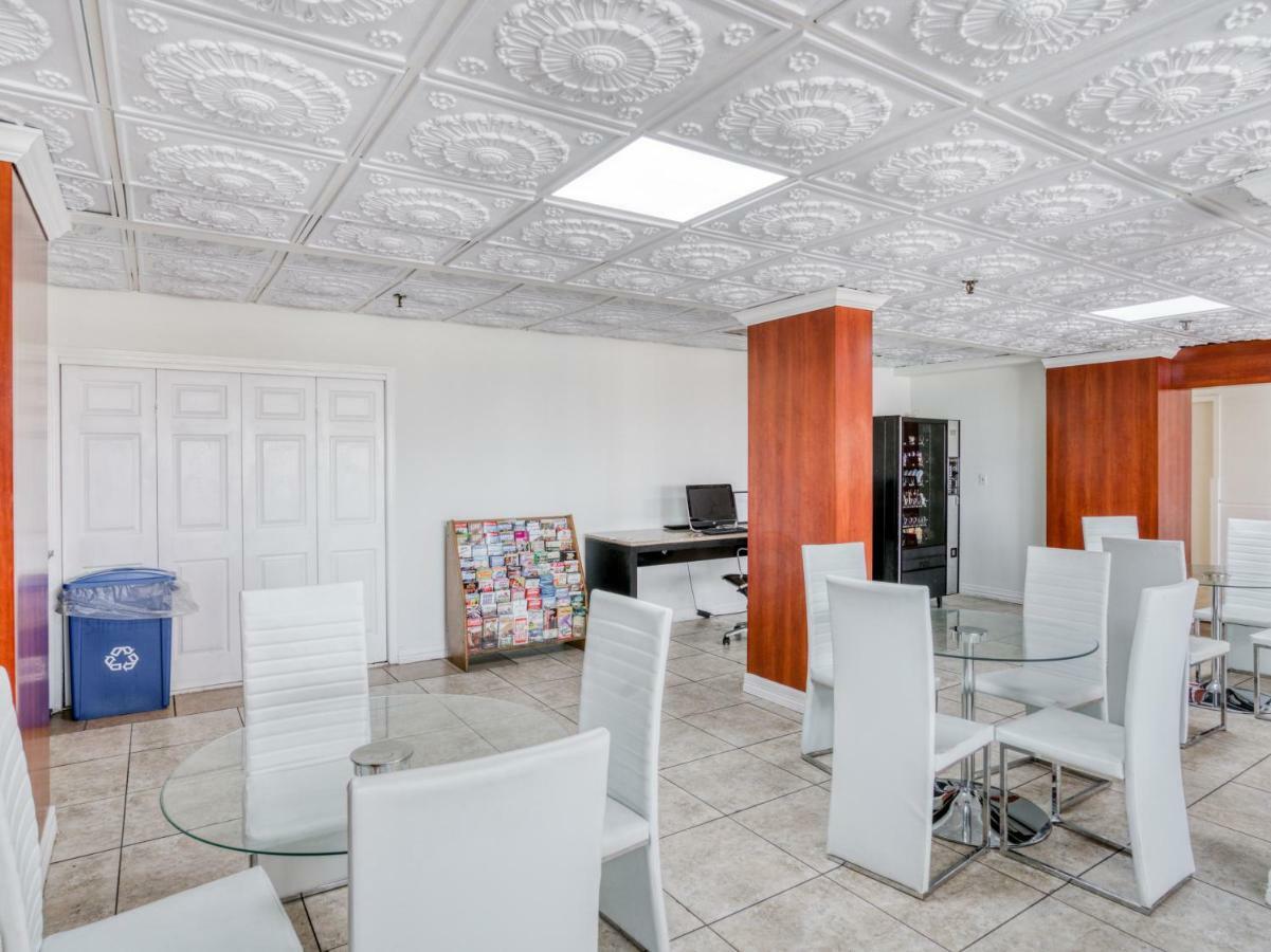 Hotel Oyo Townhouse Houston George Bush Intercontinental Extérieur photo