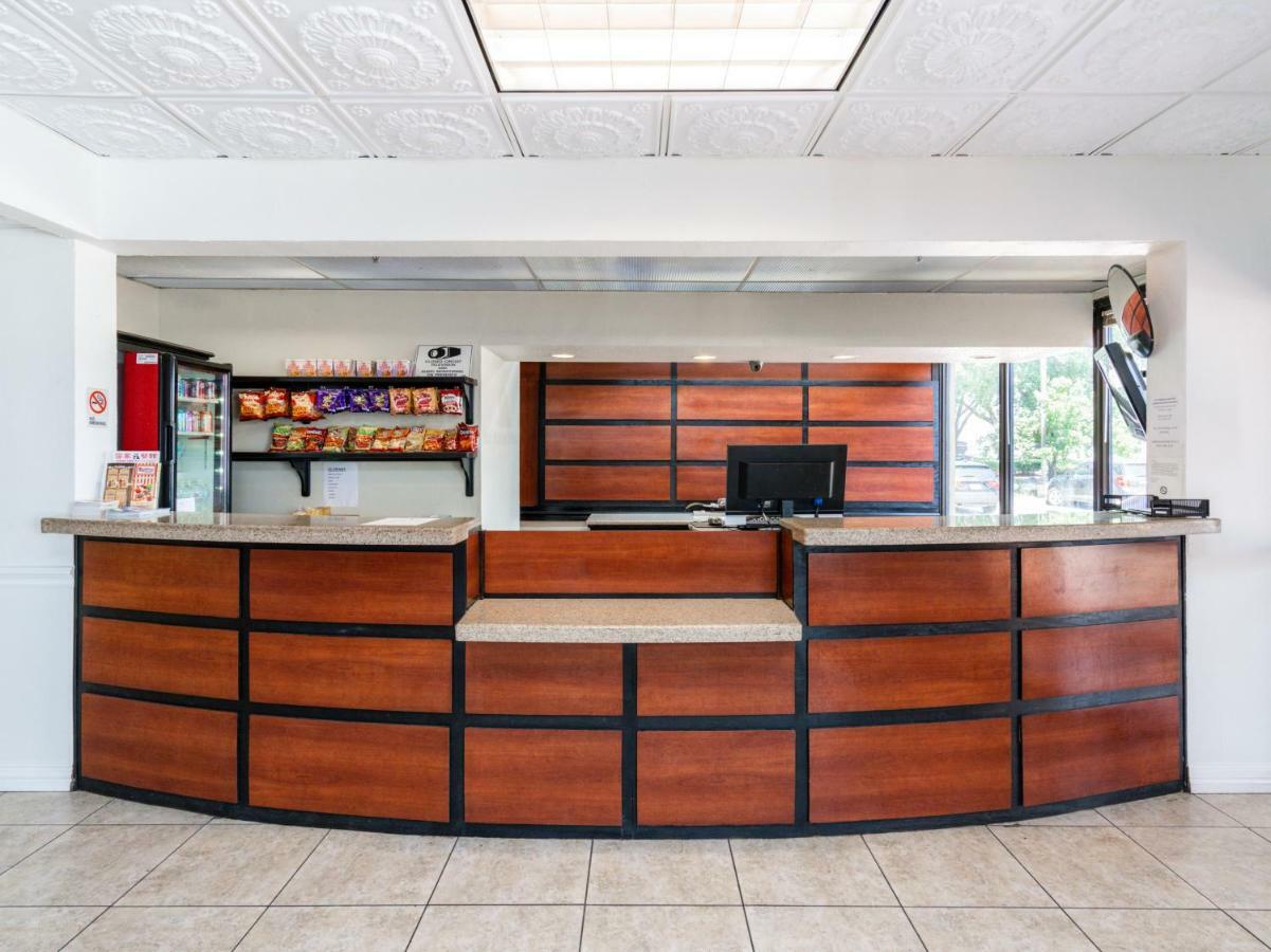 Hotel Oyo Townhouse Houston George Bush Intercontinental Extérieur photo