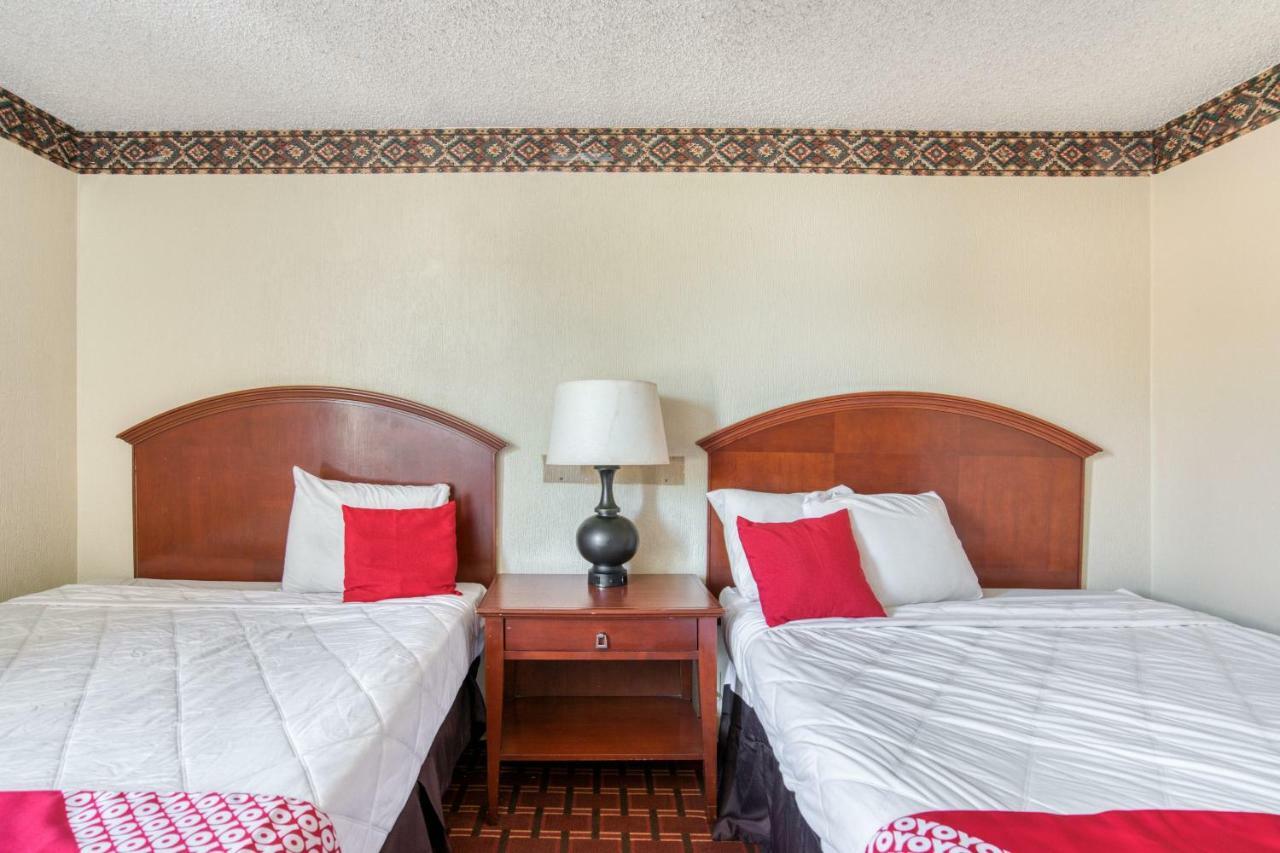 Hotel Oyo Townhouse Houston George Bush Intercontinental Extérieur photo